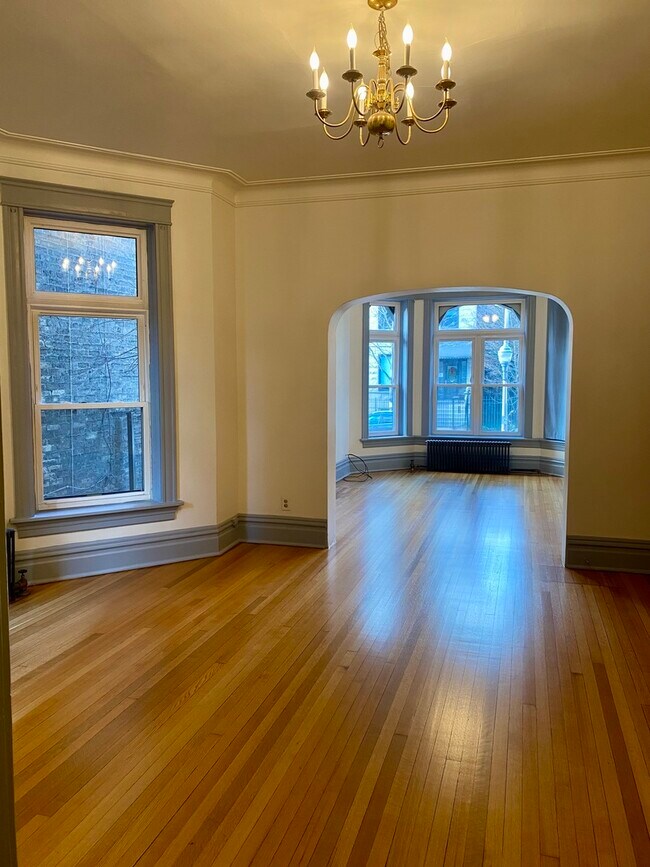 Foto del edificio - 1331 N Maplewood Ave