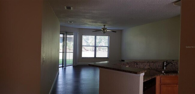 Foto del edificio - 7464 Sugar Bend Dr
