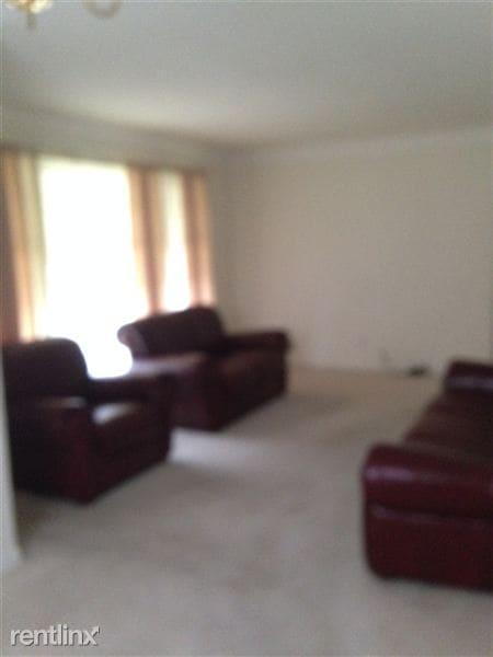 Building Photo - 3001 Cheyenne Ave