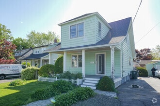 Building Photo - 662 Milford Point Rd