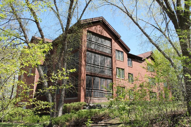 Screen porches - St. Croix Apartments