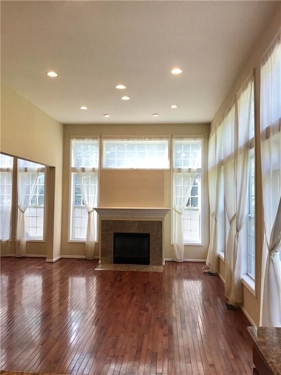 Building Photo - 2038 Applewood Dr
