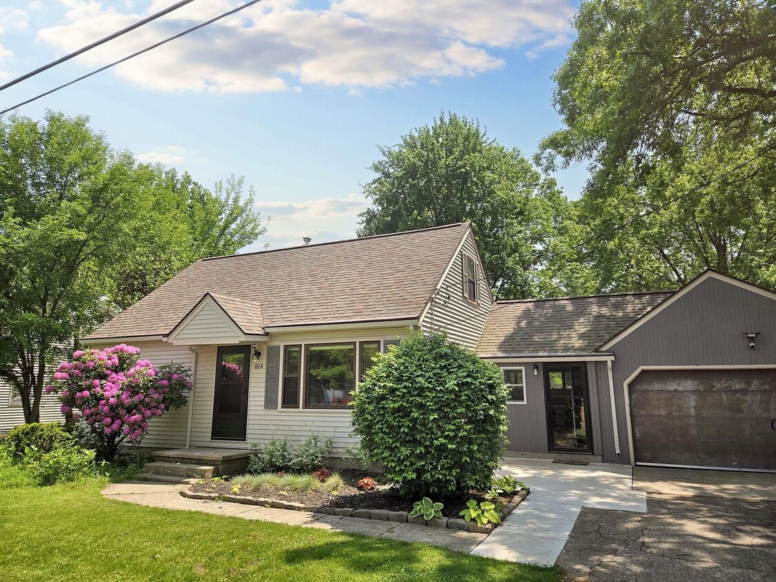 Primary Photo - 814 Bacon Ave