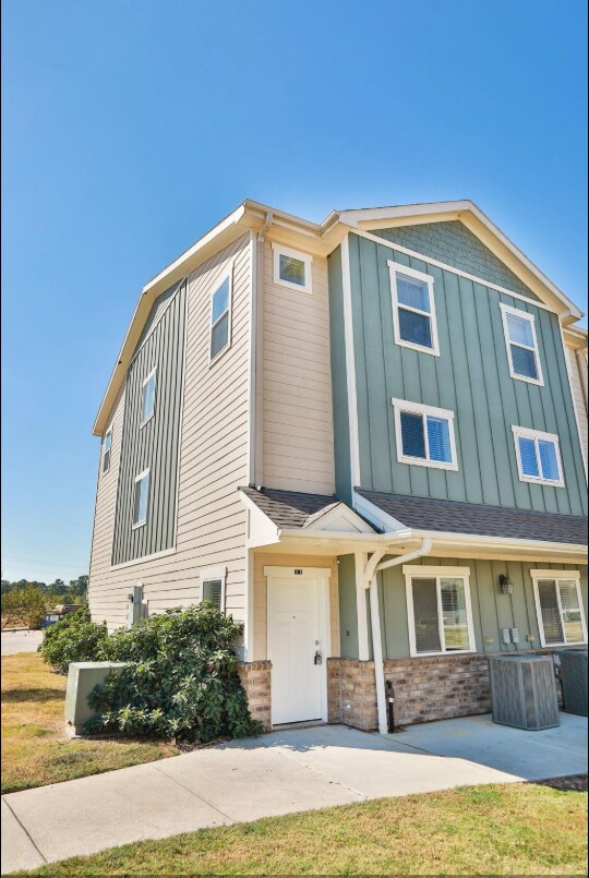 Foto del edificio - 21155 Gosling Rd
