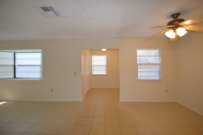 Foto del edificio - 3 B/2B 1st floor condo in Baywood Meadows!...