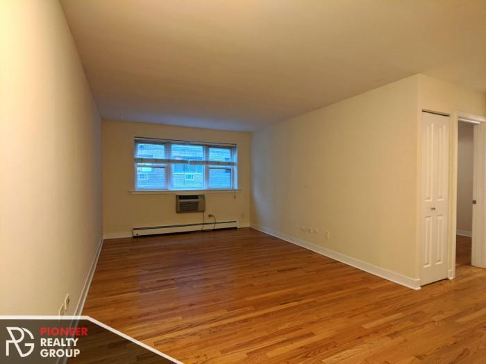 Primary Photo - 1 bedroom in CHICAGO IL 60614