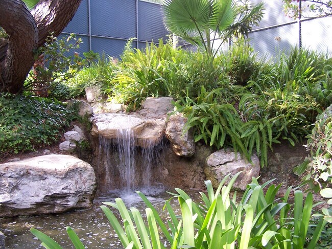 Fantastic grounds with waterfalls and walk paths - 3602 W Estates Ln