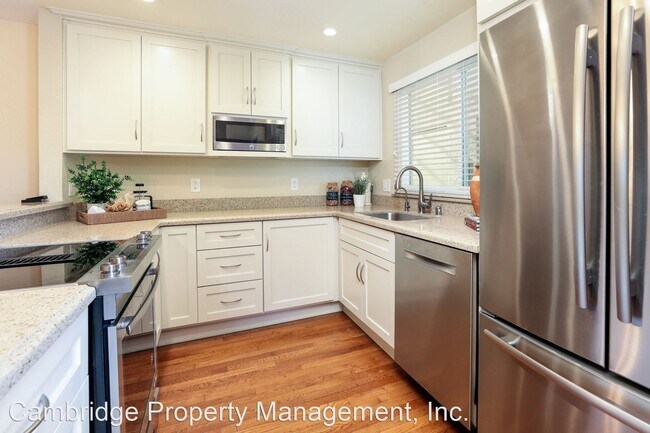 Building Photo - 2 br, 1.5 bath House - 149 California Ave,...