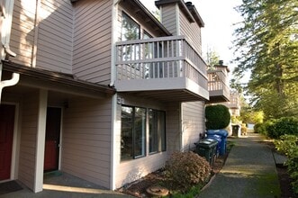 Building Photo - 1555 Union Ave NE