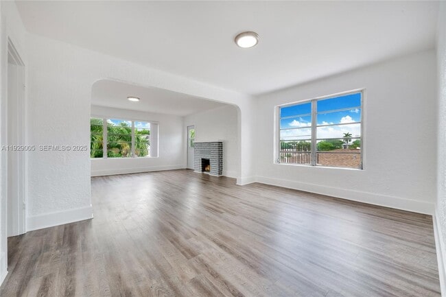 Foto del edificio - 1736 SW 9th St