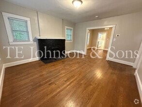 Building Photo - 129 W Acadia Ave