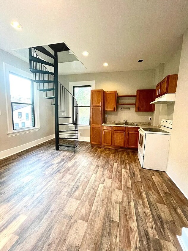 Kitchen with third floor access - 1813 Highland Ave