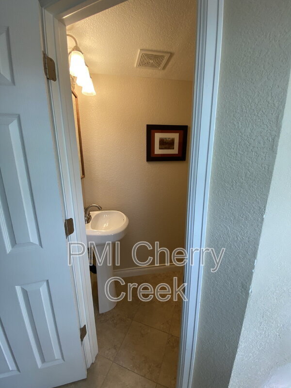 Foto del edificio - 3195 Fenton St