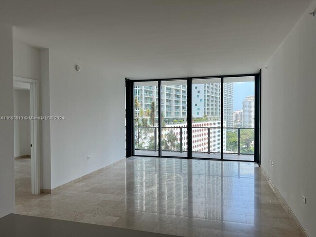 Foto del edificio - 68 SE 6th St
