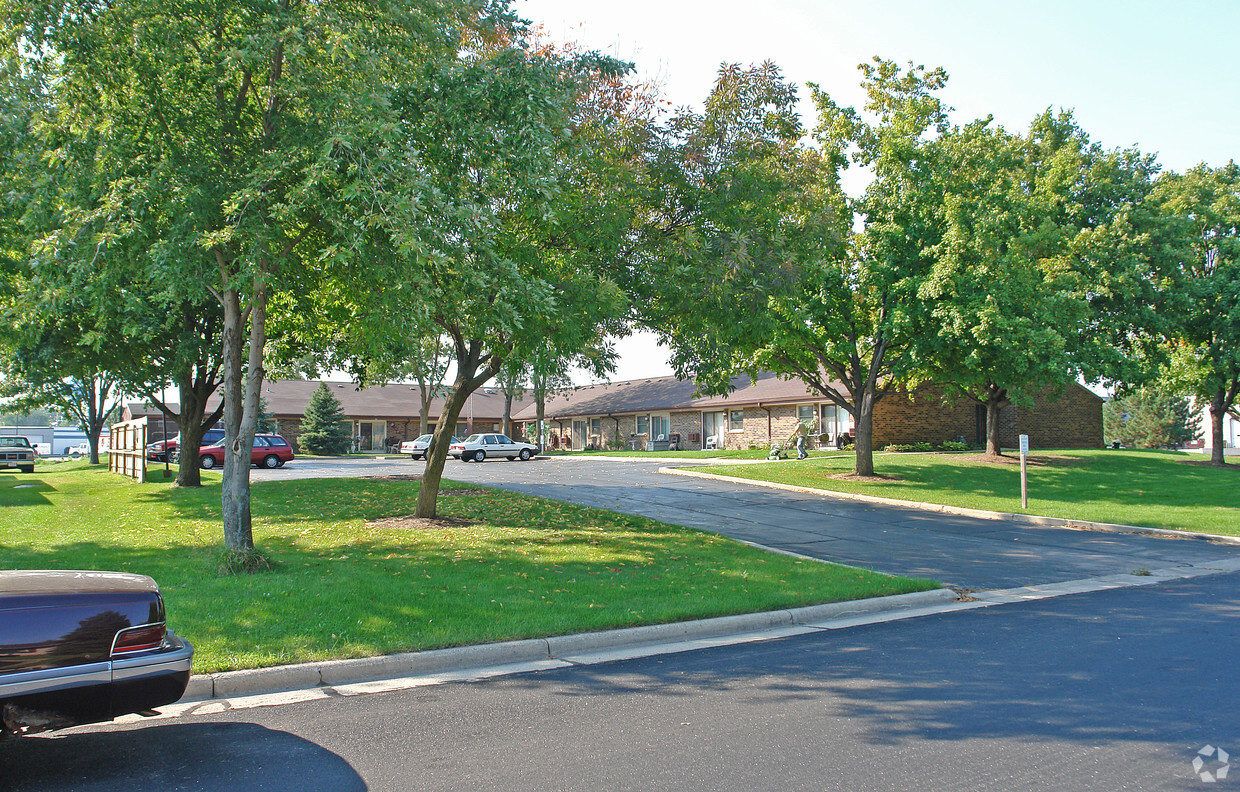 Foto del edificio - Hometown Village