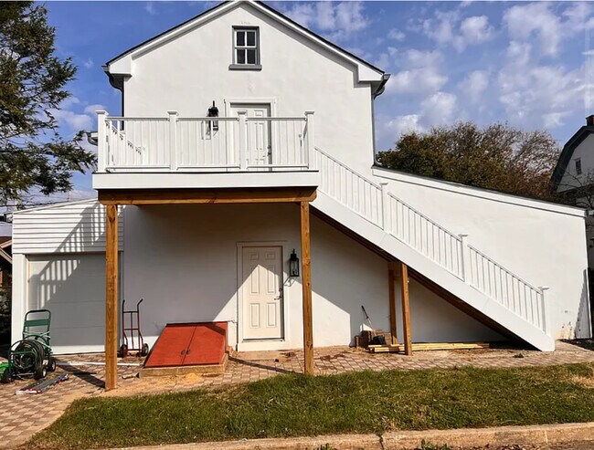 Foto del edificio - 8 Philadelphia Ave