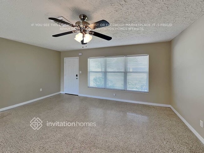 Building Photo - 3144 Bougainvillea St