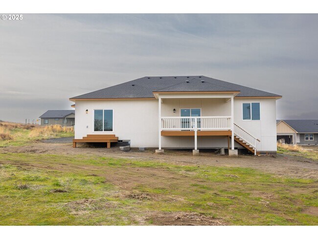 Foto del edificio - Stunning South Hill Home in Umatilla!!