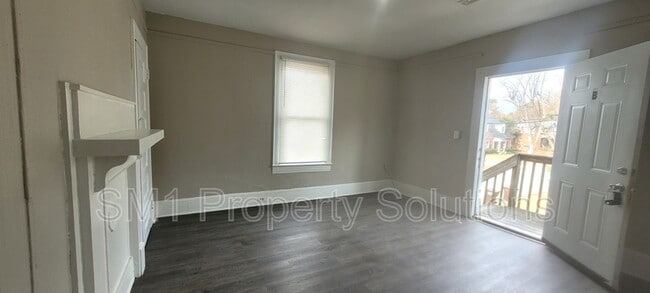 Building Photo - 501 Richardson Ave