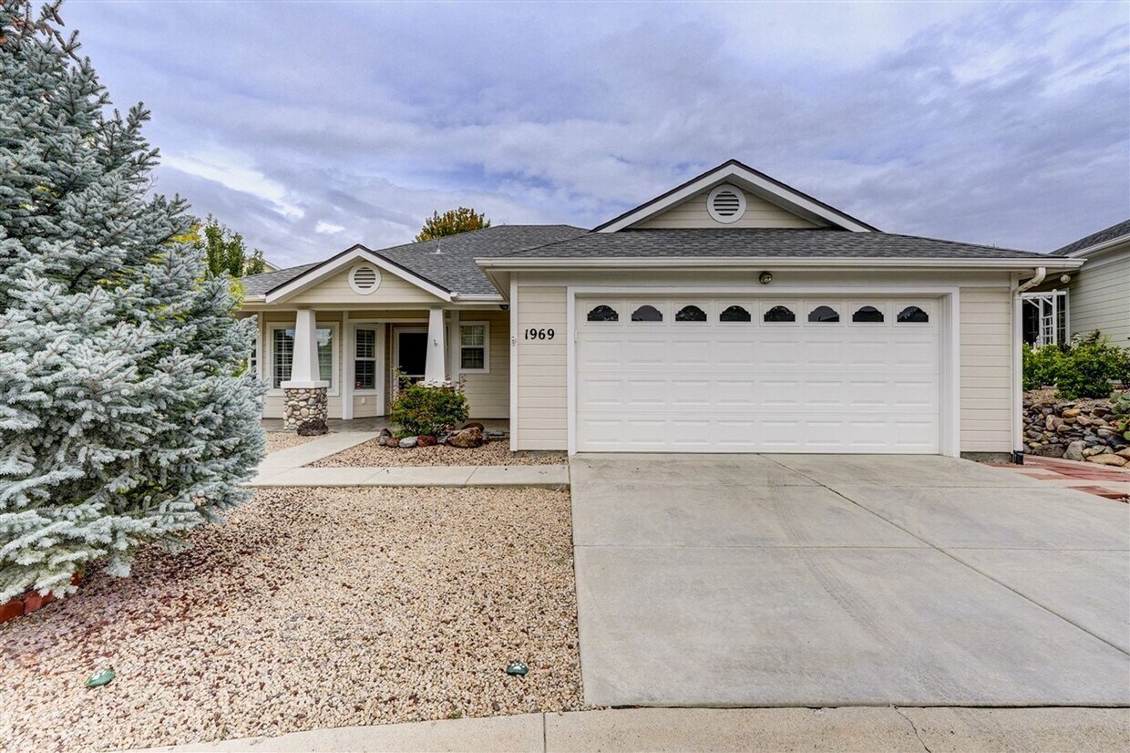 Foto principal - 2 bedroom, 2 bathroom home in Victorian Es...