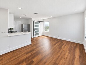 Building Photo - 1326 8th St