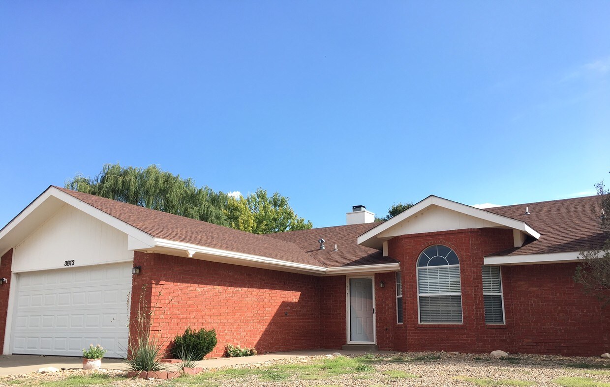 3813 Lew Wallace Dr, Clovis, NM 88101 House for Rent in Clovis, NM