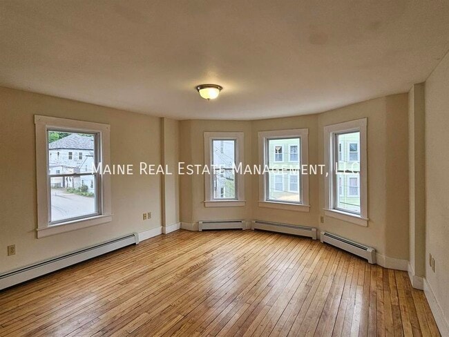 Building Photo - 93 Newbury St