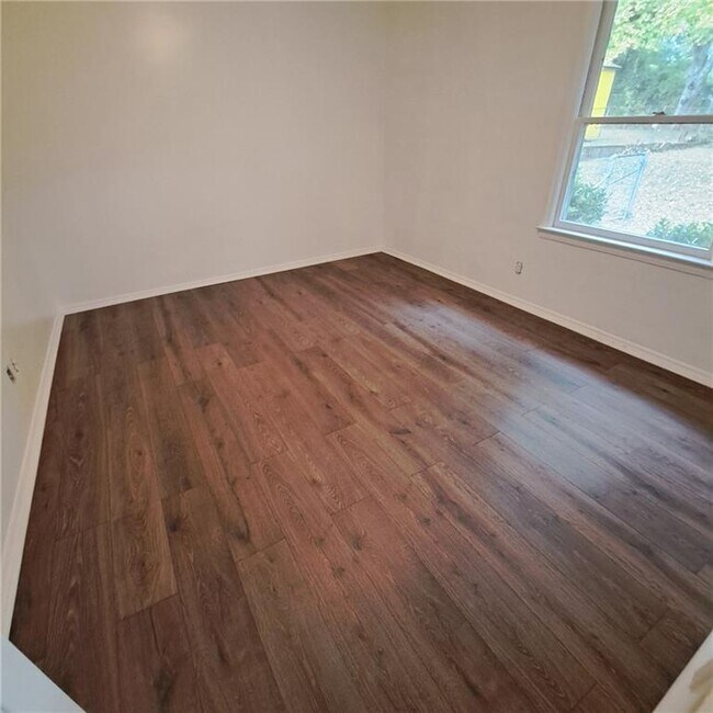 Foto del edificio - 2174 Whites Mill Rd