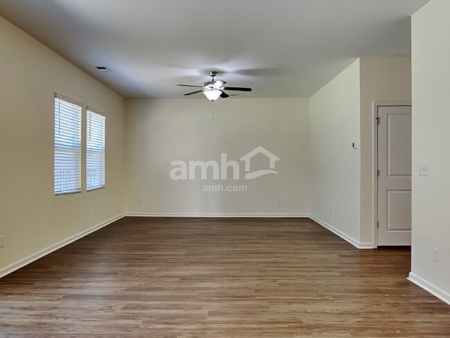 Foto del edificio - 136 Orion Way