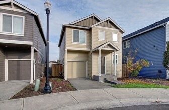 Building Photo - 13114 NE 56th Cir