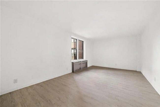 Building Photo - 1213 Avenue Z