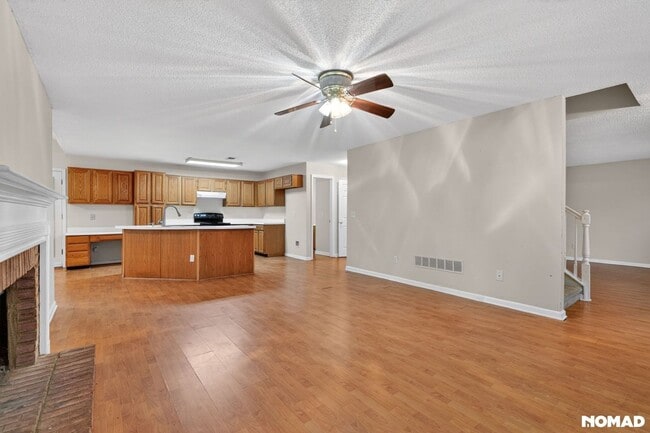 Building Photo - 2155 Southbrook Ridge NW