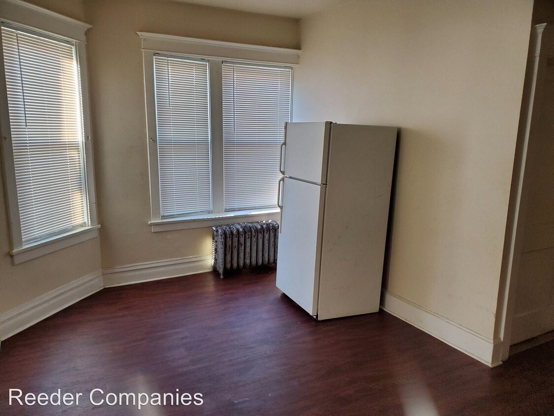 31 E Elizabeth St, Hammond, IN 46320 Apartment for Rent in Hammond