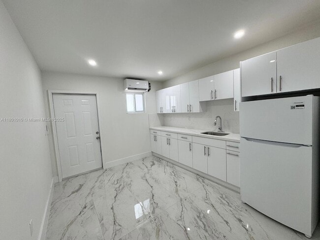 Foto del edificio - 11000 SW 47th Terrace