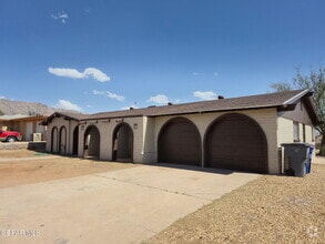 Building Photo - 6644 Mariposa Dr