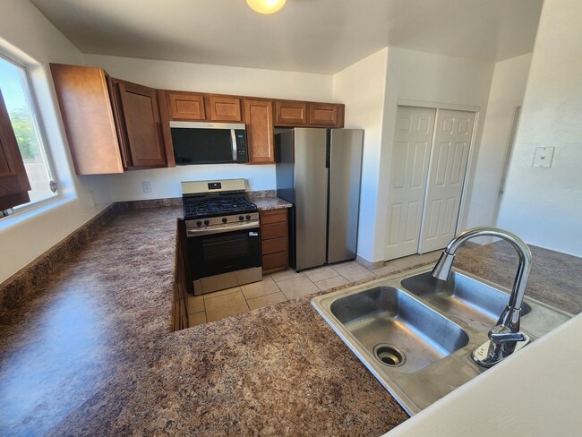 Foto del edificio - 5983 Avenida Bodega