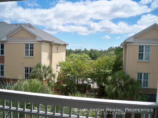 Foto del edificio - 600 Bucksley Ln