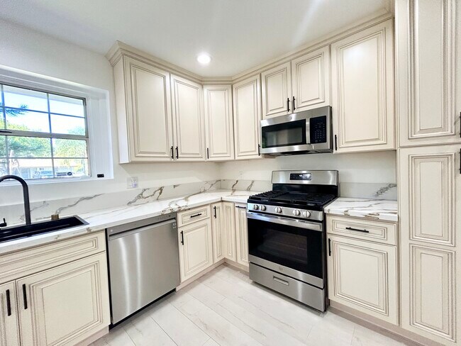 Foto del edificio - 16754 Armstead St
