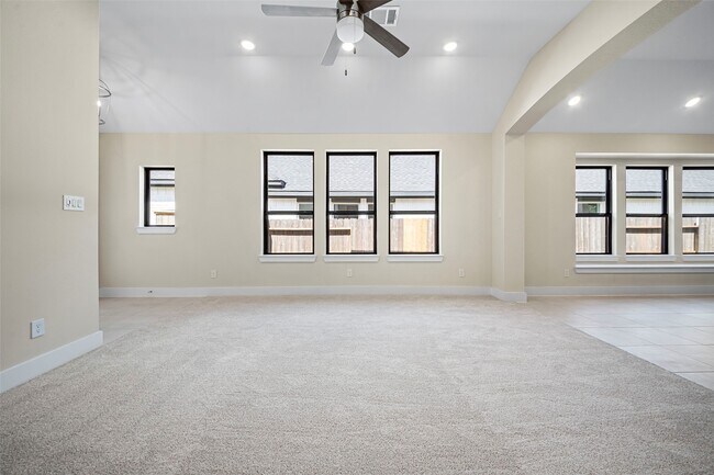 Building Photo - 233 Trapper Creek Dr