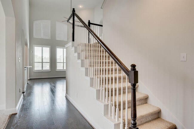 Foto del edificio - 845 Richardson Ln