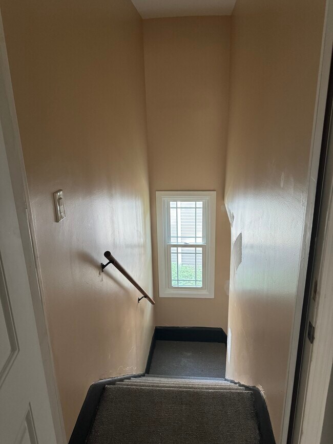 Foto del edificio - 1627 W 106th St