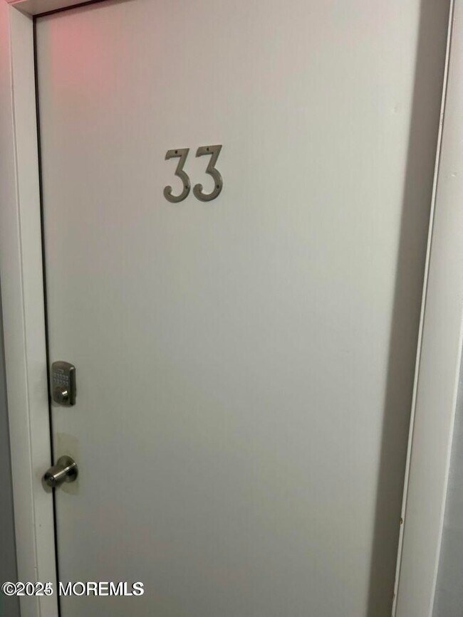 Foto del edificio - 210 Fifth Ave