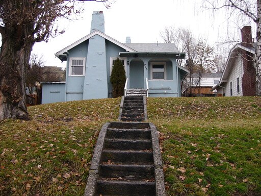 Primary Photo - 935 Pacific Ter