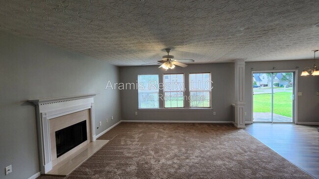 Foto del edificio - 4324 Grant Forest Cir