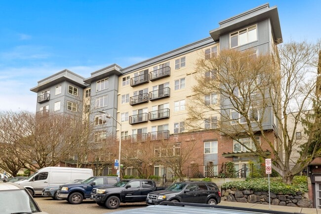 Building Photo - Top-Floor Studio with Stunning Views in Capitol Hill