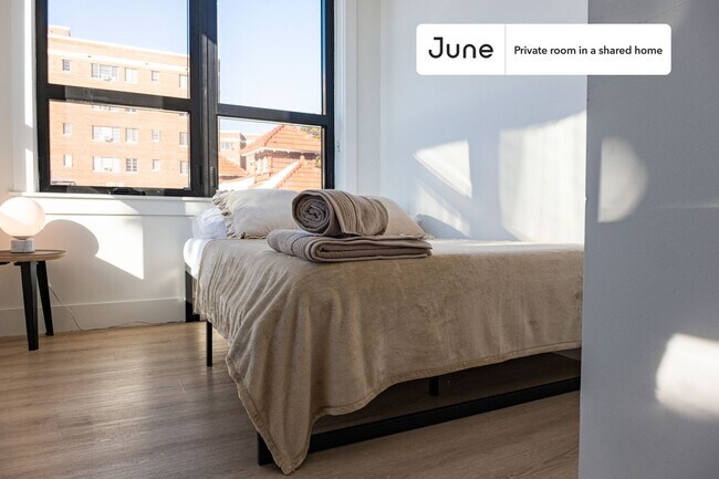 Foto del edificio - Room in Shared 4 bed/2 bath home