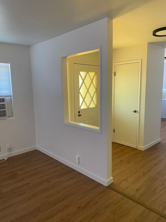 Foto del edificio - **Newly Remodeled and Updated 2 Bedroom/ 1...