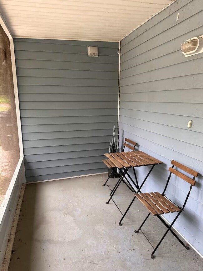 Foto del edificio - 2144 Shangri La Lane