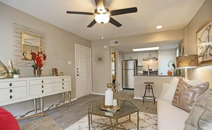 Foto principal - 2 bedroom in Dallas TX 75287