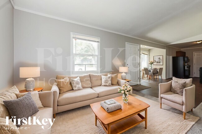 Foto del edificio - 16759 Artesian Ave